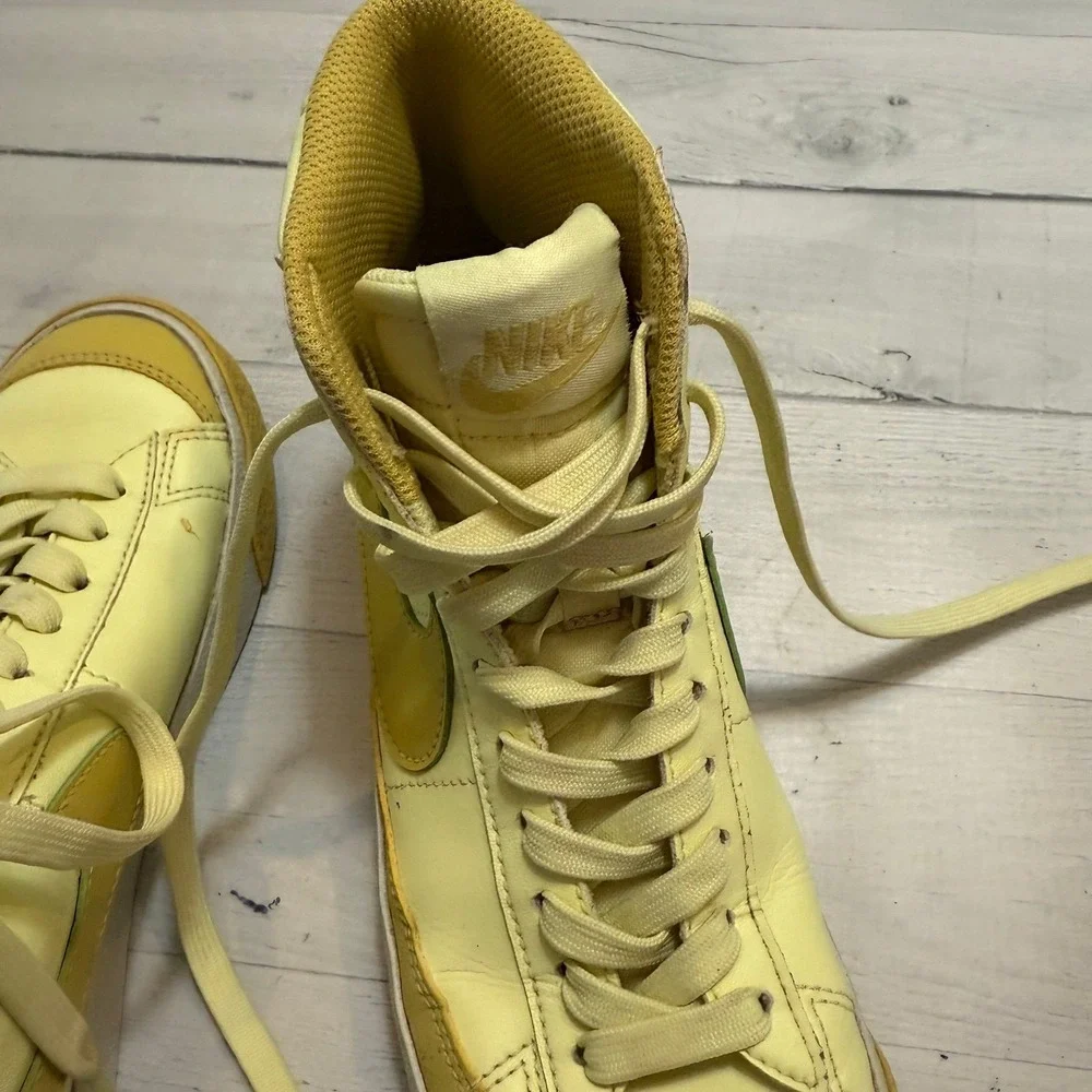 Nike Blazer Mid 77 SE Big Kids‎ Shoes Sneakers Size 4.5 youth Citron